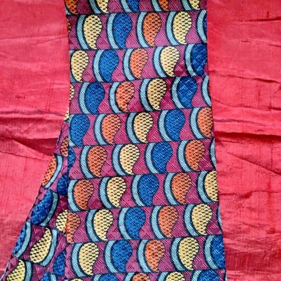 JACOBS ROBERTS LTD For NORDSTROM Hand Sewn 100% Silk Geo Tie - Picture 2 of 2